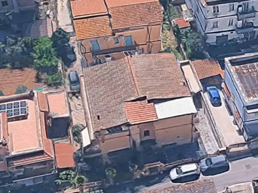 Immagine 8 di Appartamento in vendita  in Via Casatenovo  a Roma