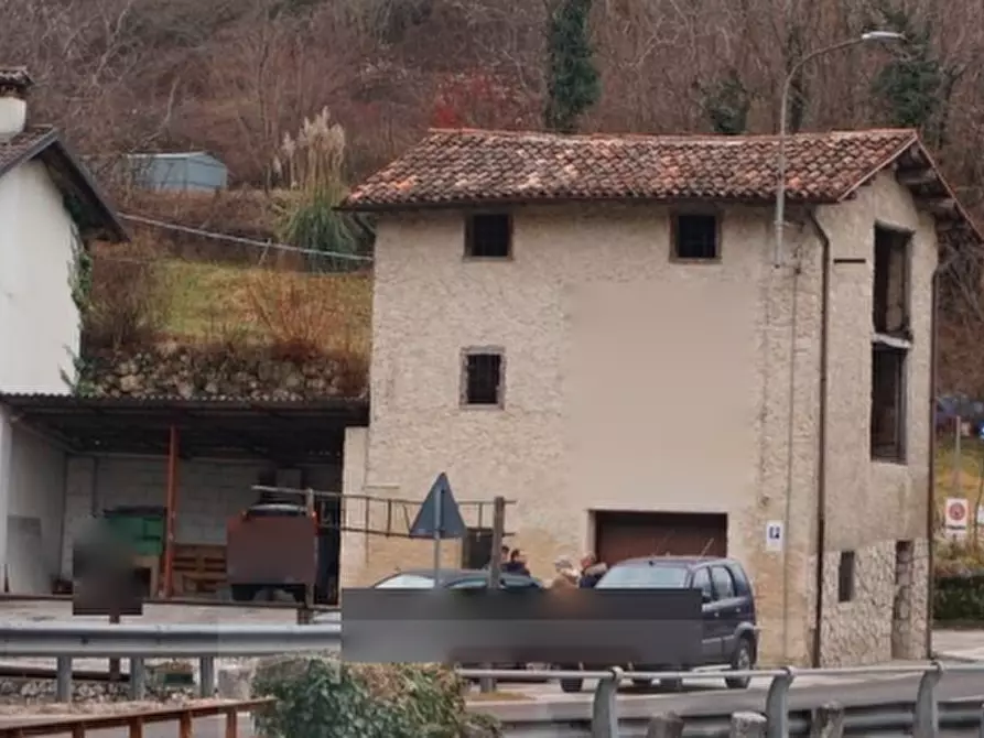 Immagine 14 di Porzione di casa in vendita  in Via Gisbenti a Valli Del Pasubio