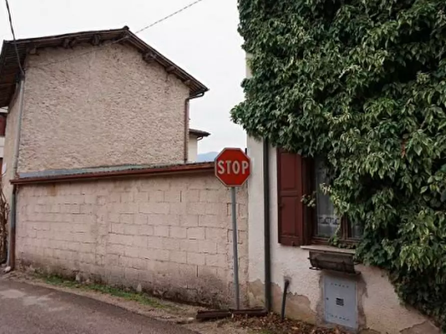 Immagine 18 di Porzione di casa in vendita  in Via Gisbenti a Valli Del Pasubio