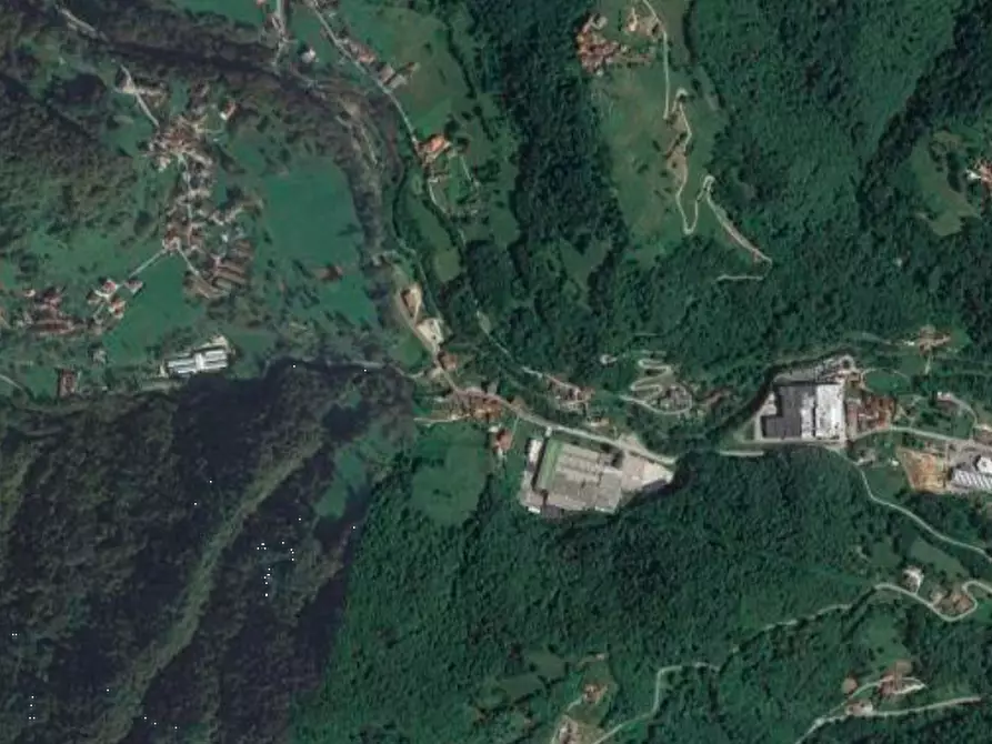 Immagine 28 di Porzione di casa in vendita  in Via Gisbenti a Valli Del Pasubio