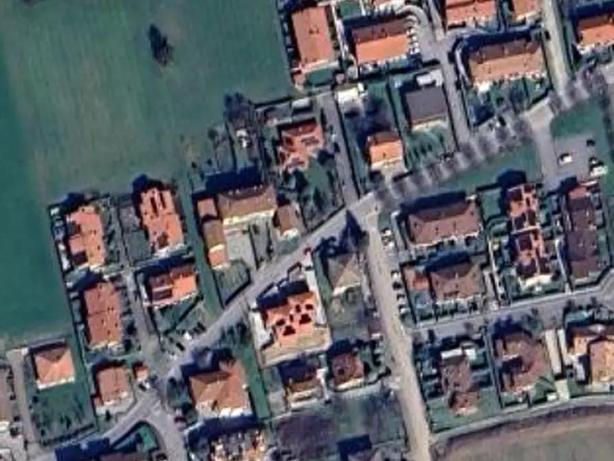 Immagine 15 di Negozio in vendita  in Via Trento a San Felice Del Benaco