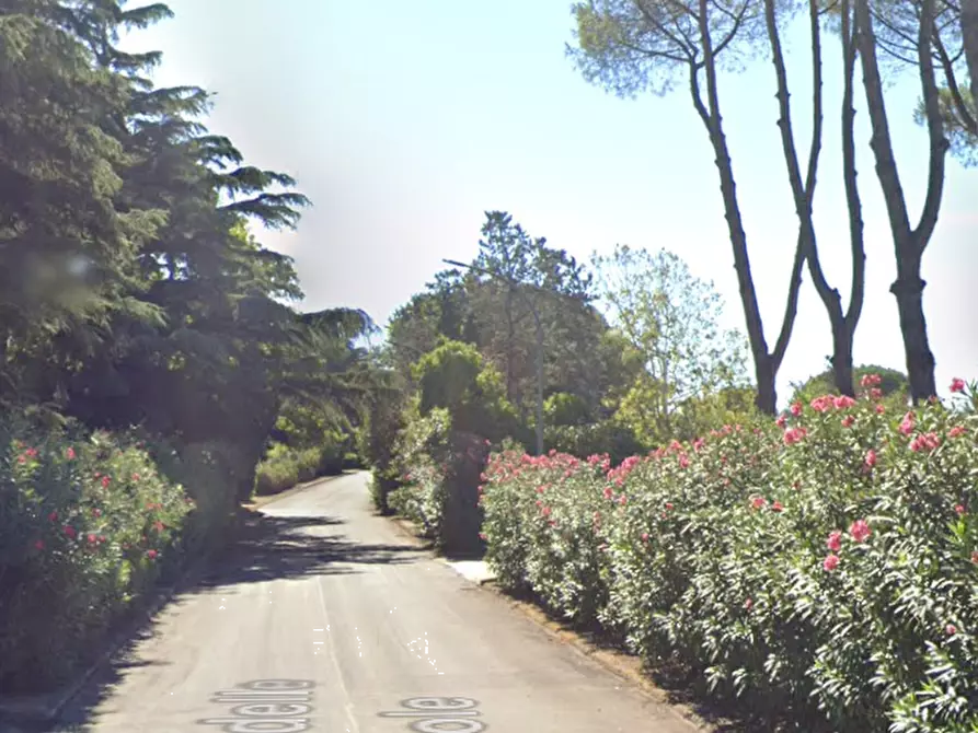 Immagine 11 di Villa in vendita  in Via Casali delle Cornacchiole a Roma