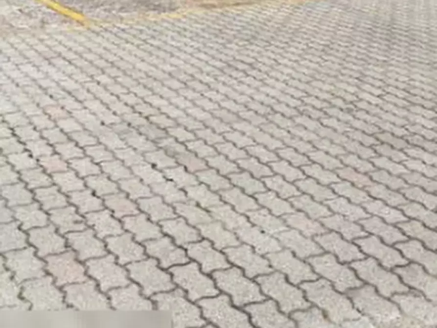 Immagine 8 di Posto auto in vendita  in Viale Leonardo da Vinci  a Ravenna