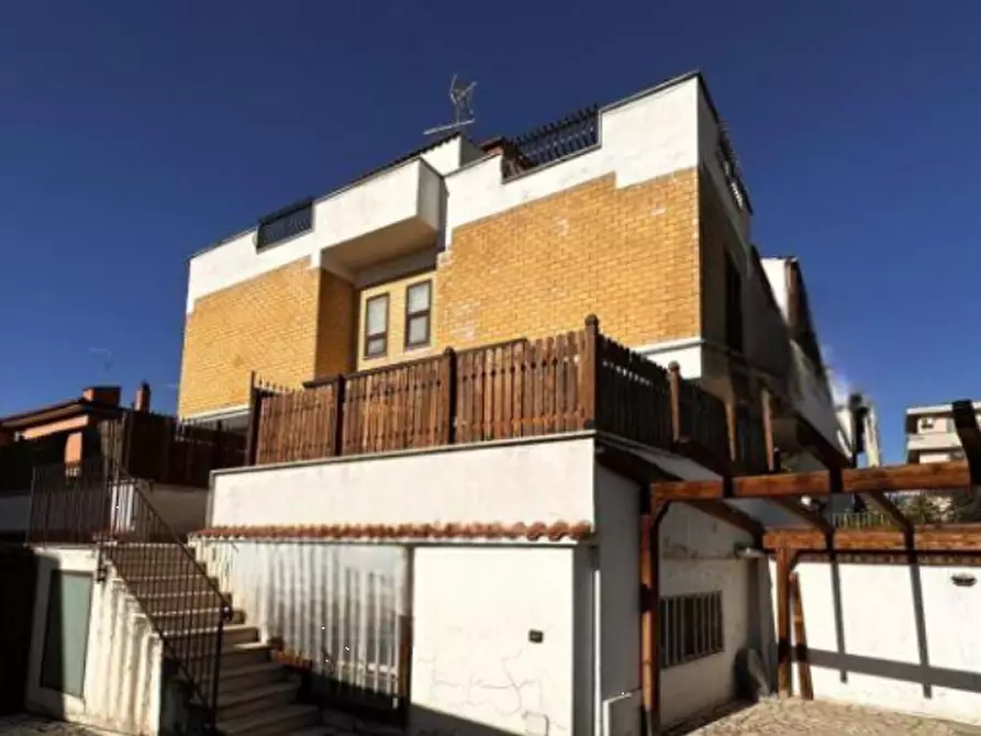 Immagine 1 di Appartamento in vendita  in Via Nociglia a Roma