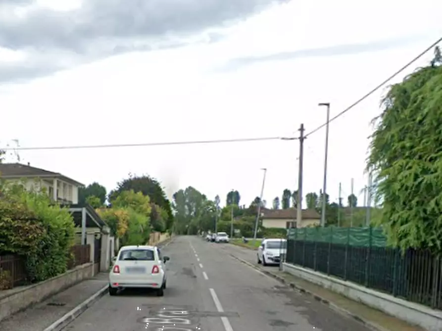 Immagine 10 di Villa in vendita  in Via Bravi a Leno