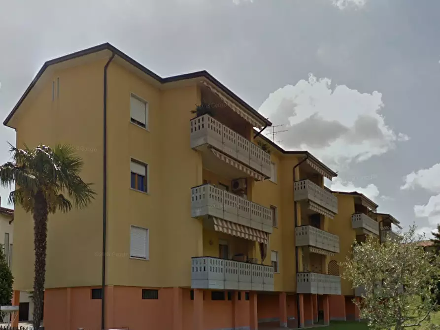 Immagine 2 di Appartamento in vendita  in Via Palmiro Togliatti a Desenzano Del Garda