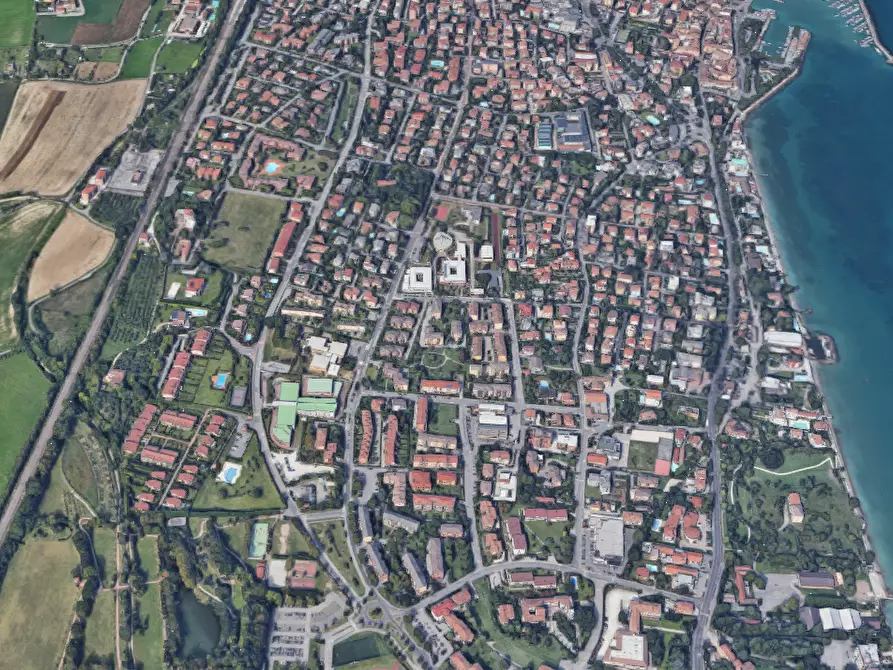 Immagine 16 di Appartamento in vendita  in Via Palmiro Togliatti a Desenzano Del Garda