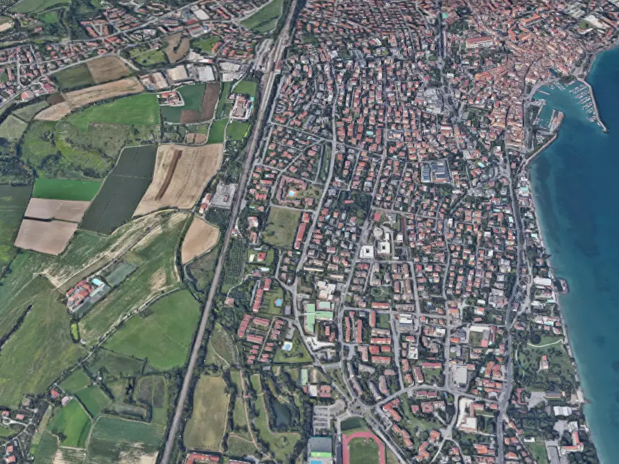 Immagine 17 di Appartamento in vendita  in Via Palmiro Togliatti a Desenzano Del Garda