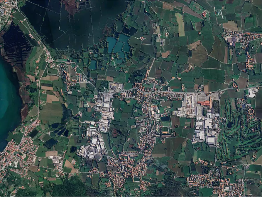 Immagine 11 di Negozio in vendita  in Via Roma a Corte Franca