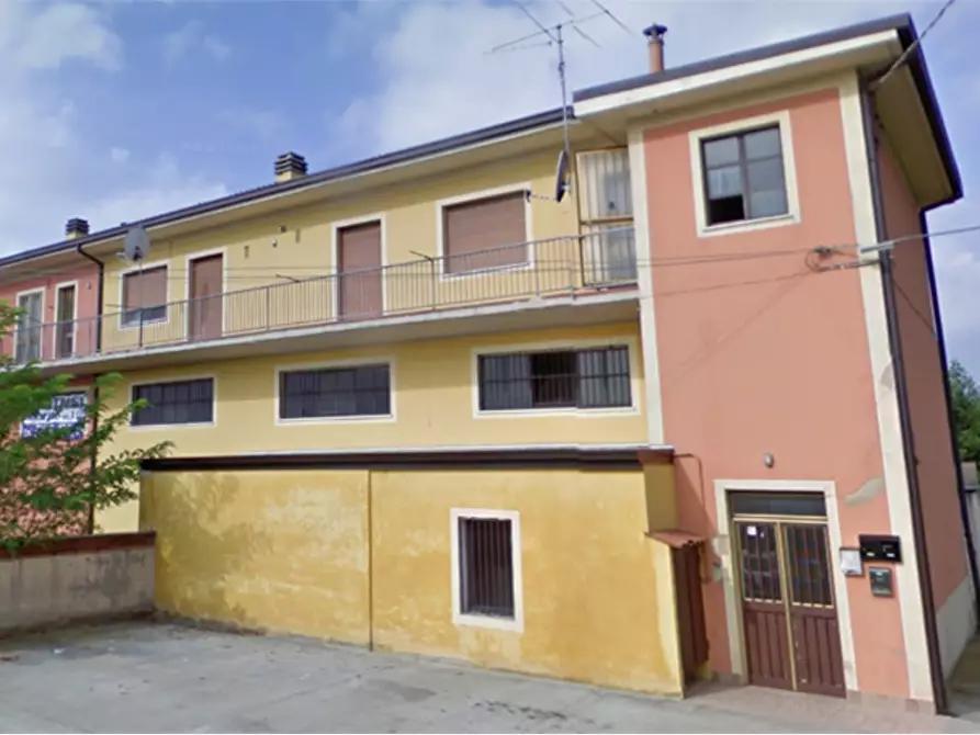 Immagine 7 di Appartamento in vendita  in Via Castrina a Travagliato