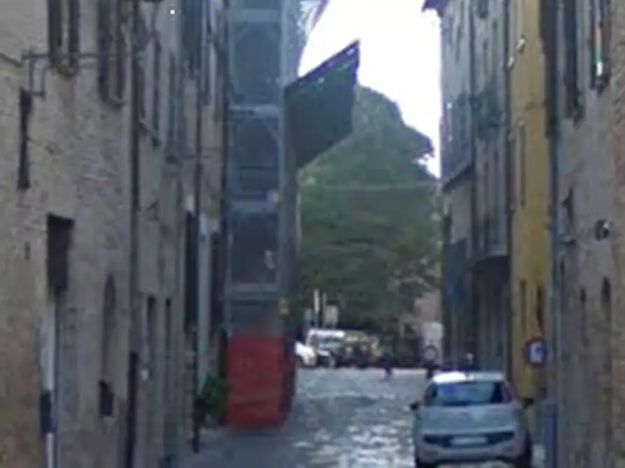 Immagine 8 di Negozio in vendita  in Via Nolfi a Fano