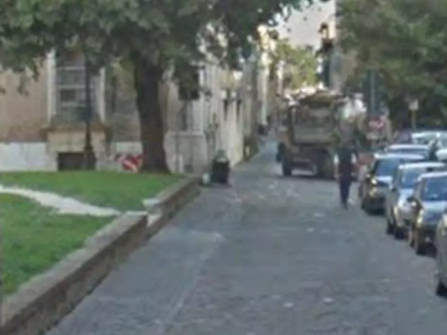 Immagine 9 di Negozio in vendita  in Via Nolfi a Fano