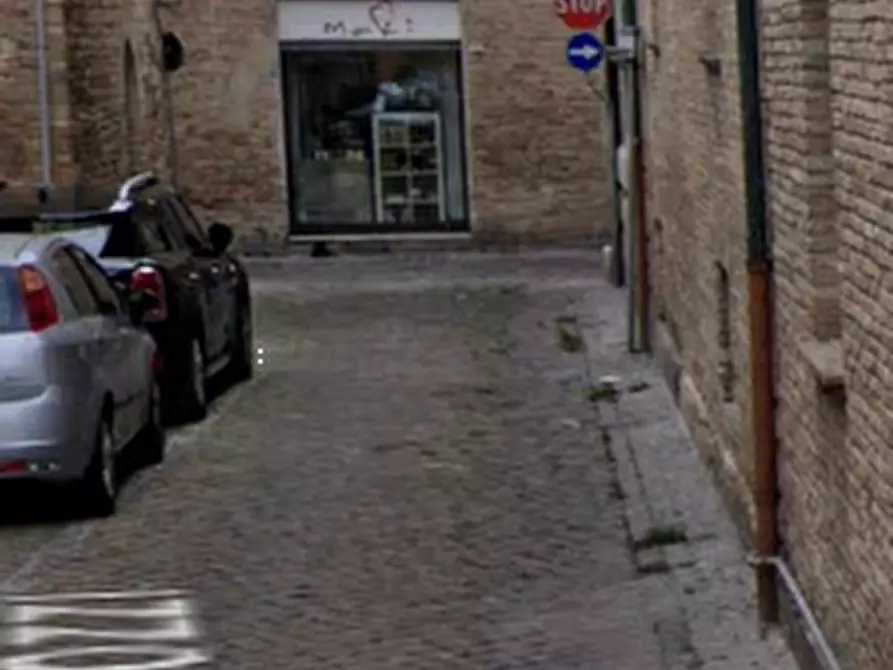 Immagine 11 di Negozio in vendita  in Via Dè Martinozzi a Fano