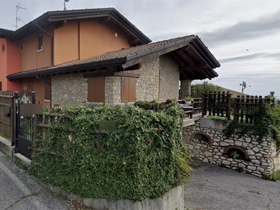 Immagine 1 di Casa bifamiliare in vendita  in Vicolo dei Mille a Serle