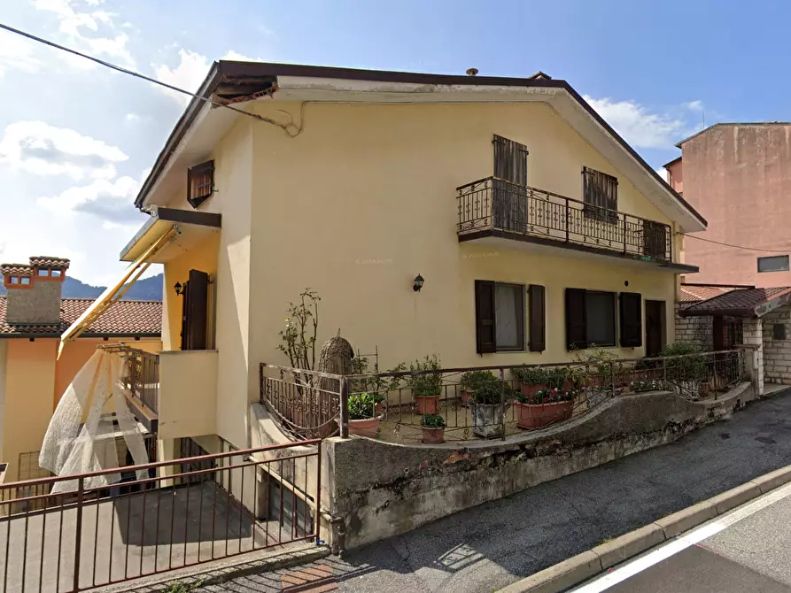 Immagine 2 di Appartamento in vendita  in Via Valmezzana a Lumezzane