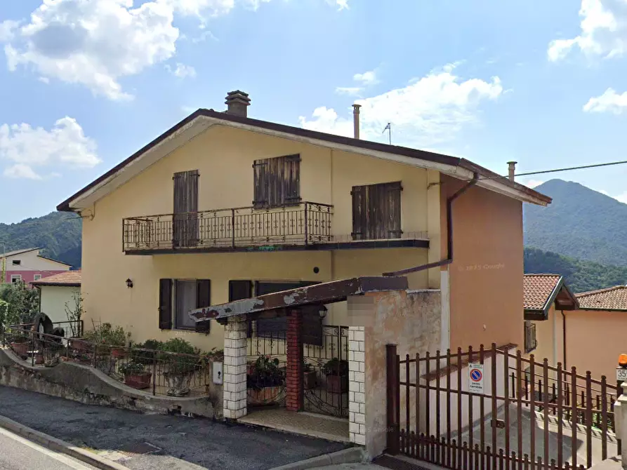 Immagine 3 di Appartamento in vendita  in Via Valmezzana a Lumezzane