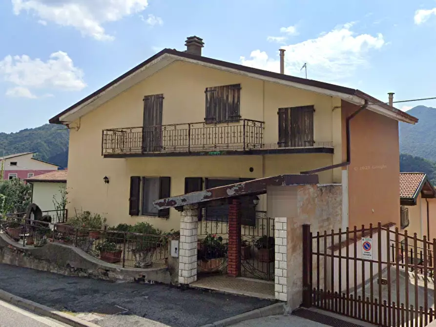 Immagine 6 di Appartamento in vendita  in Via Valmezzana a Lumezzane