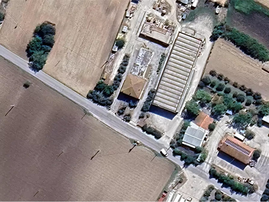 Immagine 7 di Laboratorio in vendita  in Via Metauro a Cartoceto