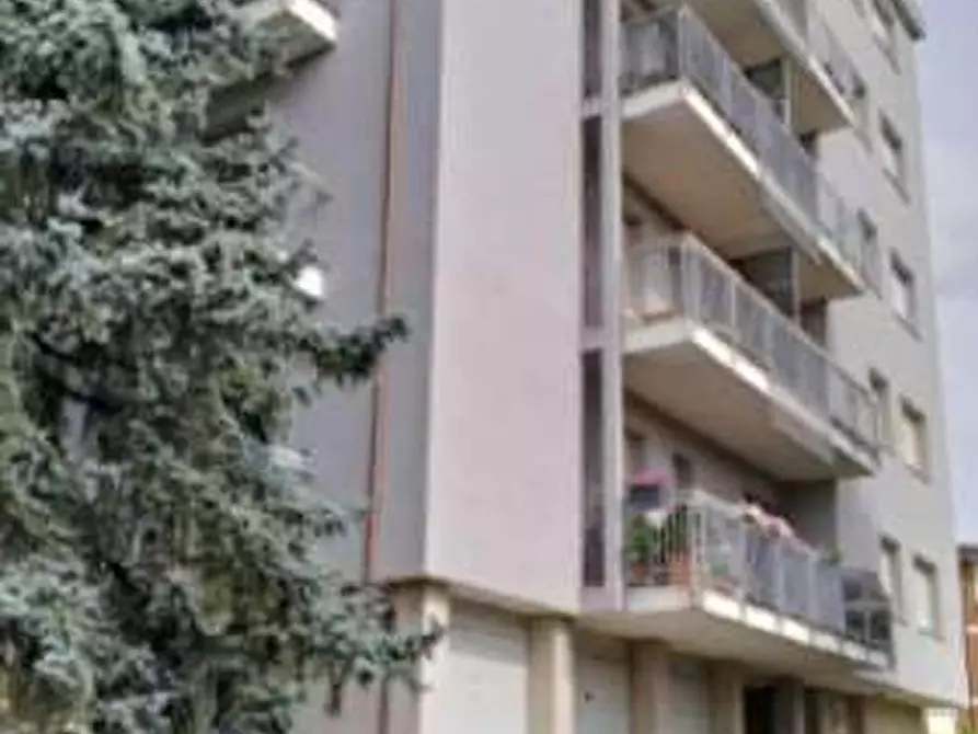 Immagine 1 di Appartamento in vendita  in Via Dante Alighieri a Lurago D'erba