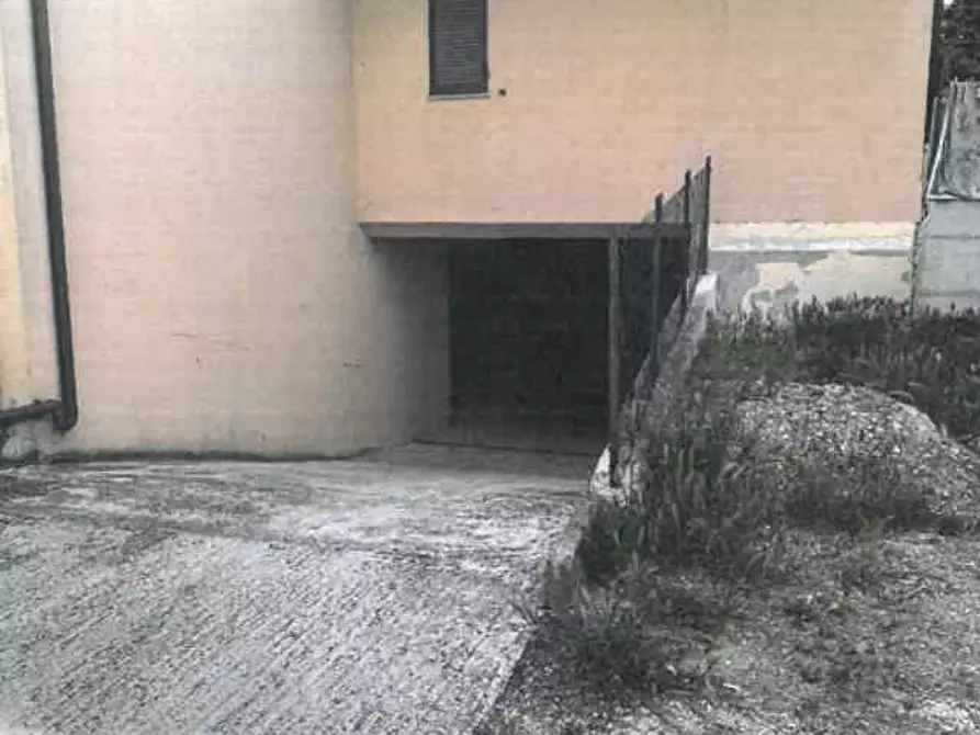 Immagine 4 di Appartamento in vendita  in Via Papa Giovanni XXIII a Montecalvo In Foglia