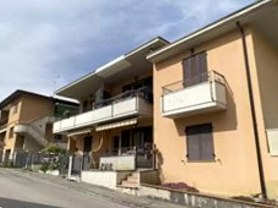 Immagine 1 di Appartamento in vendita  in Via Papa Giovanni XXIII a Montecalvo In Foglia