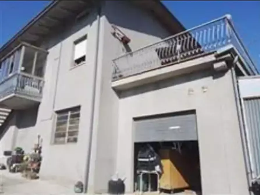 Immagine 2 di Appartamento in vendita  in Via Giuseppe Garibaldi a Tavoleto