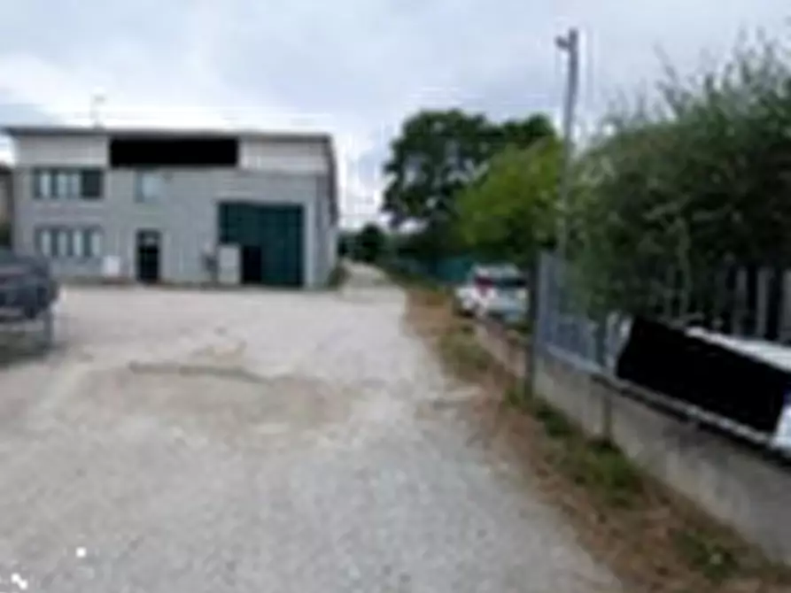 Immagine 1 di Capannone industriale in vendita  in Via Metauro a Cartoceto