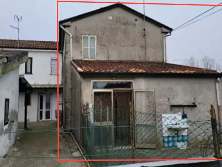 Immagine 2 di Porzione di casa in vendita  in Via Guglielmo Marconi a Pincara