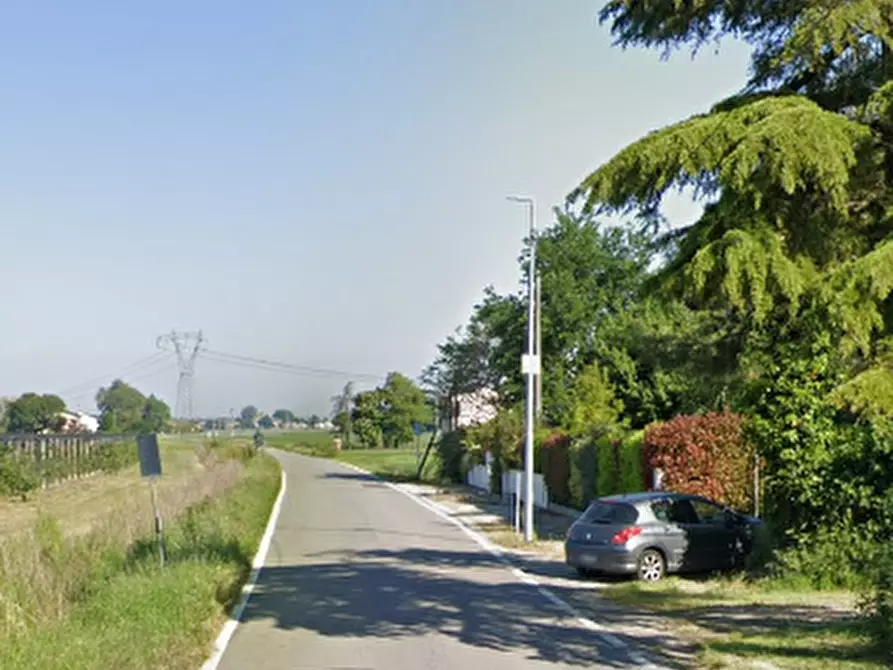 Immagine 5 di Magazzino in vendita  in Via Eridano a Ferrara