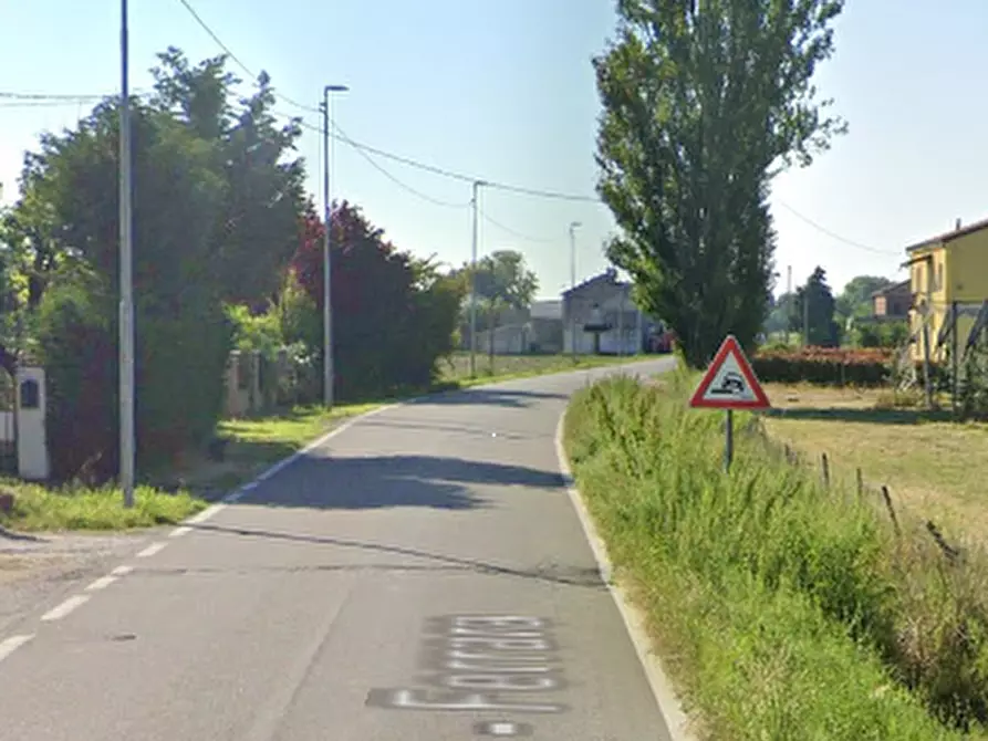 Immagine 6 di Magazzino in vendita  in Via Eridano a Ferrara