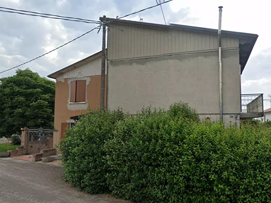 Immagine 4 di Appartamento in vendita  in Via Stoppiaro a Poggio Rusco