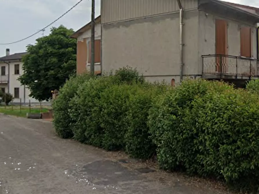 Immagine 5 di Appartamento in vendita  in Via Stoppiaro a Poggio Rusco