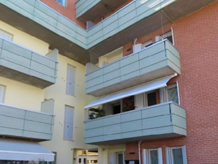 Immagine 2 di Appartamento in vendita  in Via Pietro Maroncelli a Rovigo