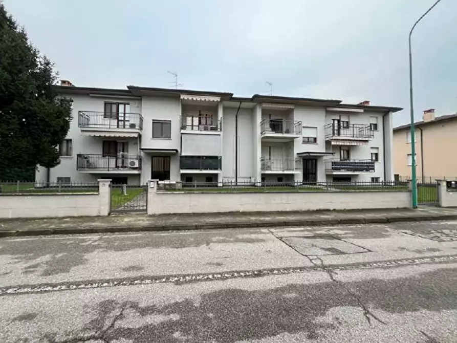 Immagine 4 di Appartamento in vendita  in Via P. P. Pasolini a Porto Mantovano