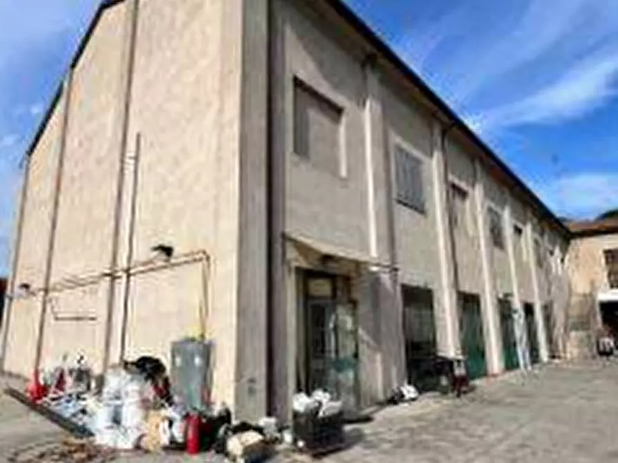 Immagine 2 di Negozio in vendita  in Via di mezzo a Argenta