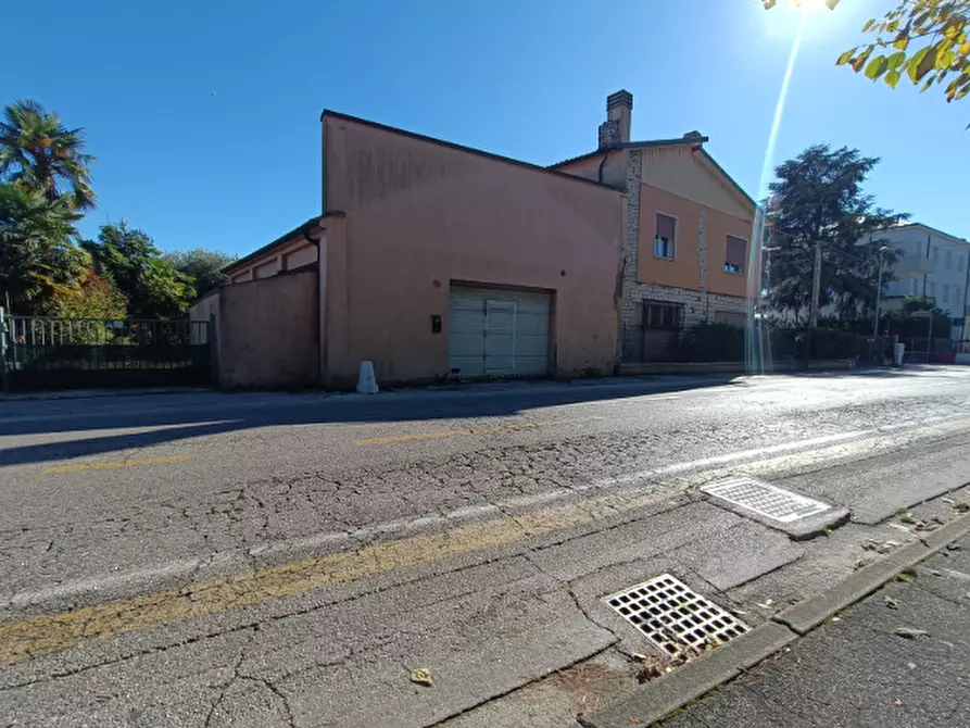 Immagine 3 di Magazzino in vendita  in Via Oroboni a Rovigo