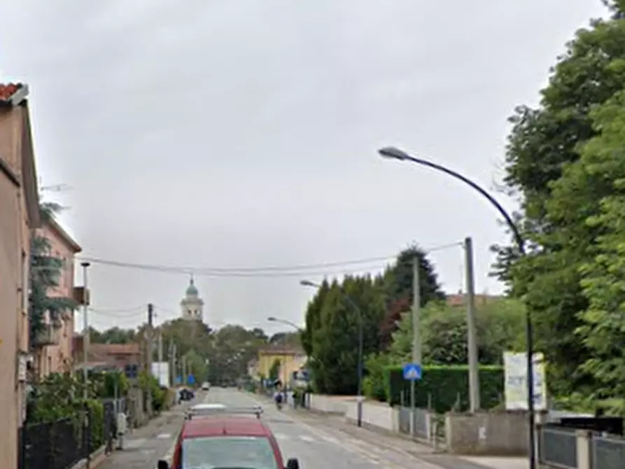 Immagine 4 di Magazzino in vendita  in Via Oroboni a Rovigo