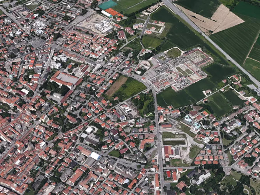 Immagine 8 di Magazzino in vendita  in Via Oroboni a Rovigo