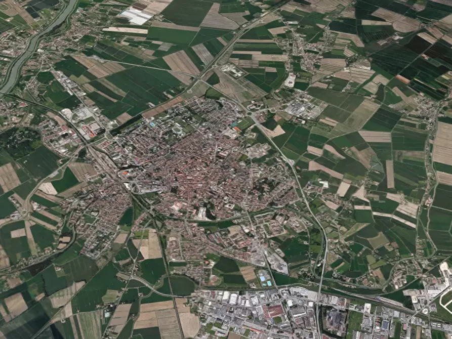 Immagine 12 di Magazzino in vendita  in Via Oroboni a Rovigo