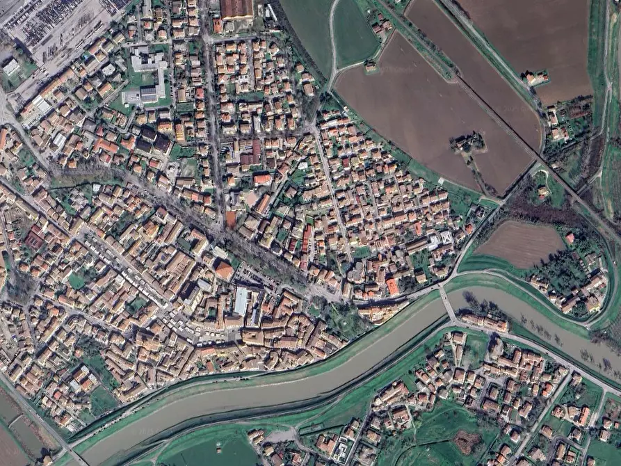 Immagine 5 di Appartamento in vendita  in Via della Libertà a Bondeno