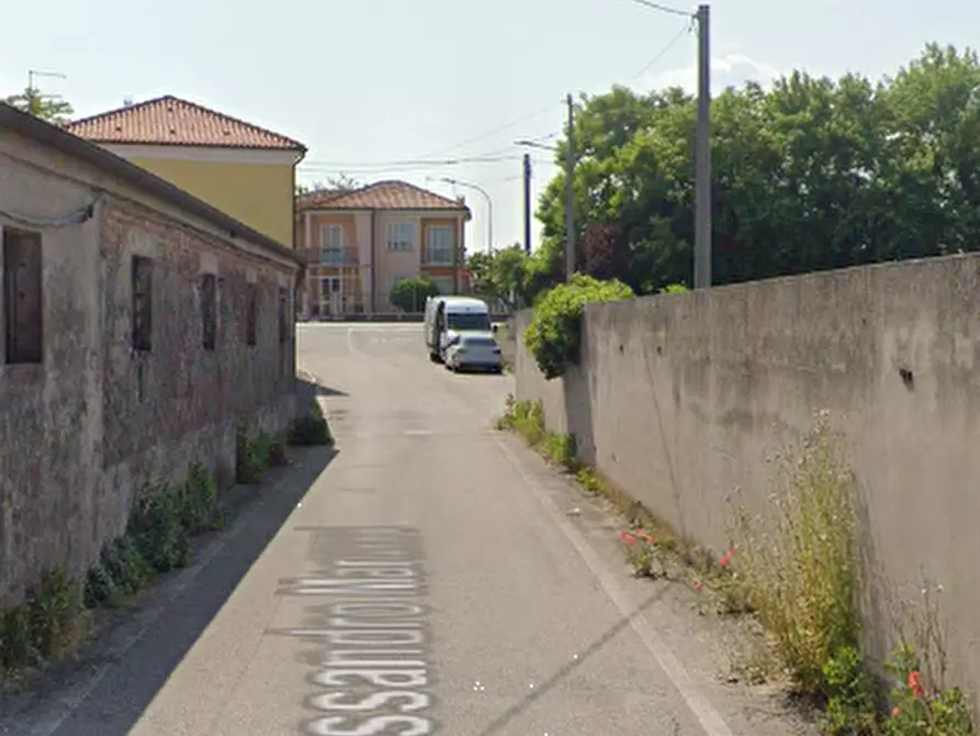 Immagine 6 di Laboratorio in vendita  in Via Alessandro Manzoni a Costa Di Rovigo