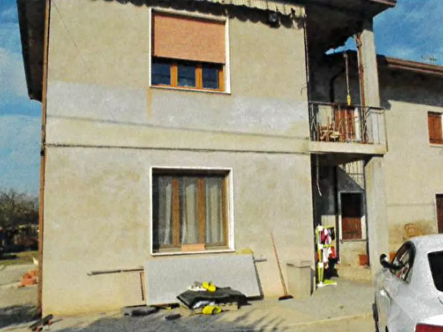 Immagine 1 di Porzione di casa in vendita  in Via San Lorenzo a Pontelongo