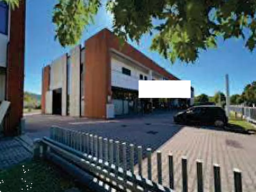 Immagine 3 di Laboratorio in vendita  in Via A. Brustolon a Abano Terme