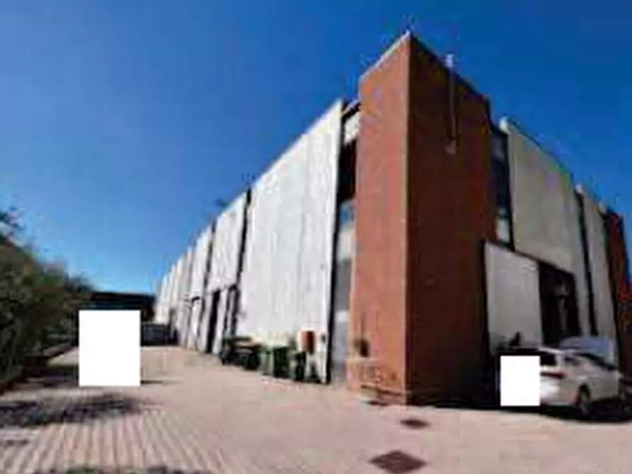 Immagine 4 di Laboratorio in vendita  in Via A. Brustolon a Abano Terme