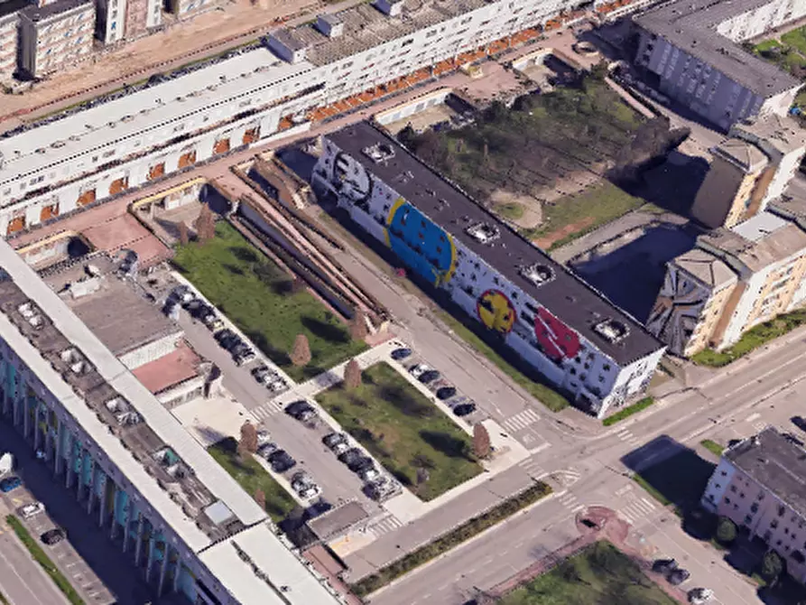 Immagine 9 di Negozio in vendita  in Viale Veneto a Mantova