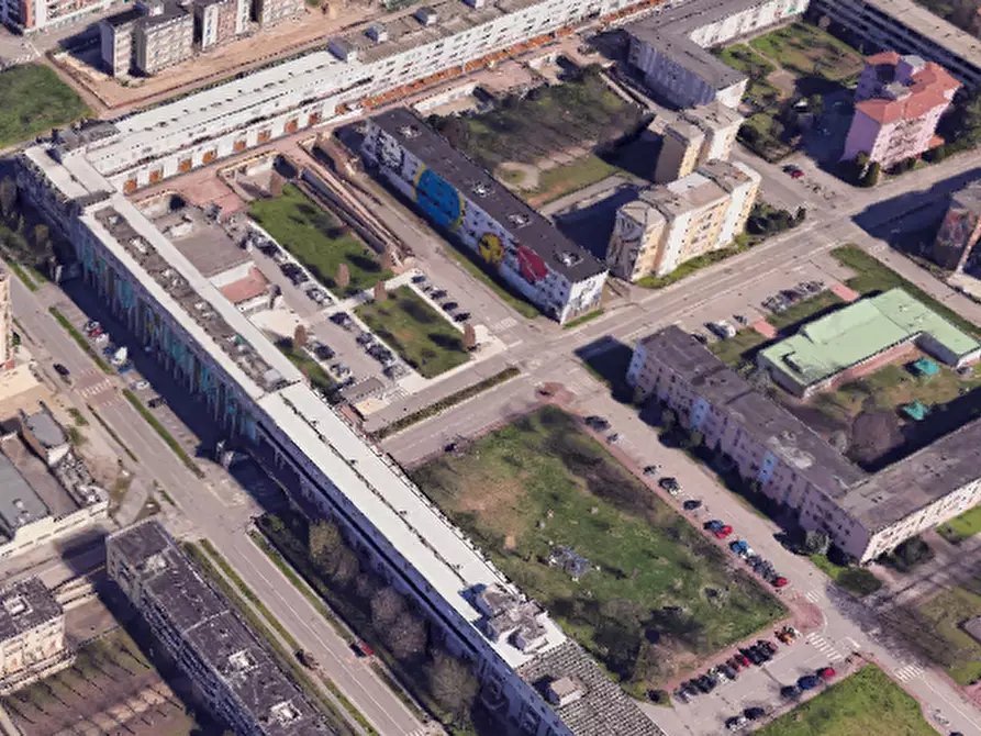 Immagine 10 di Negozio in vendita  in Viale Veneto a Mantova