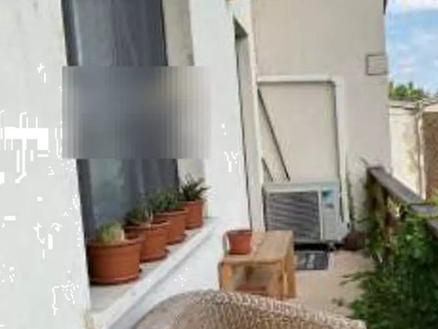 Immagine 4 di Negozio in vendita  in Strada Dosso del Corso  a Mantova