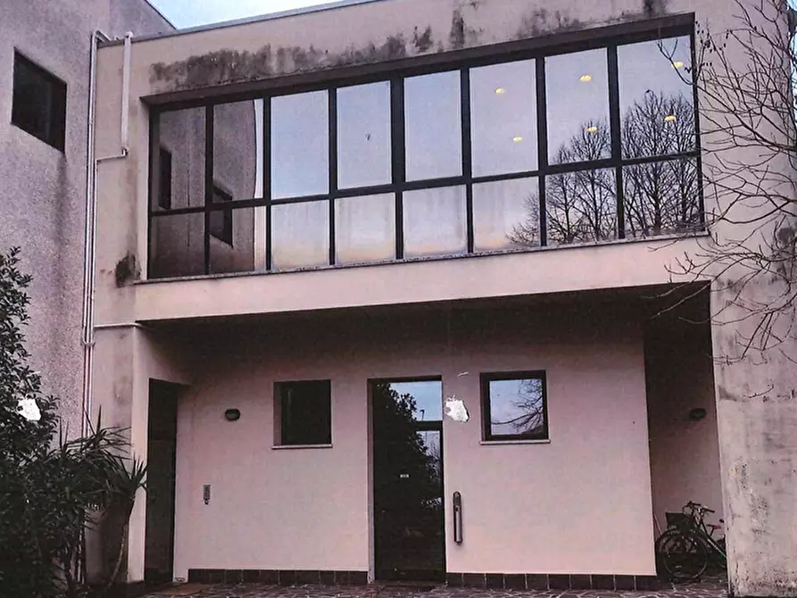 Immagine 8 di Appartamento in vendita  in Via Aldo Moro a Viadana