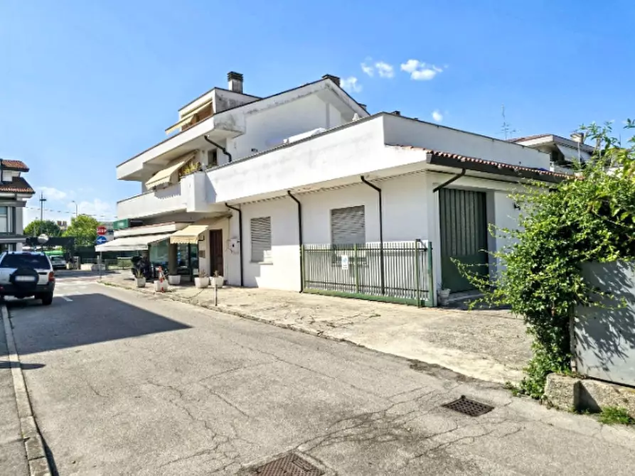 Immagine 1 di Porzione di casa in vendita  in Via G. Cardano a Abano Terme