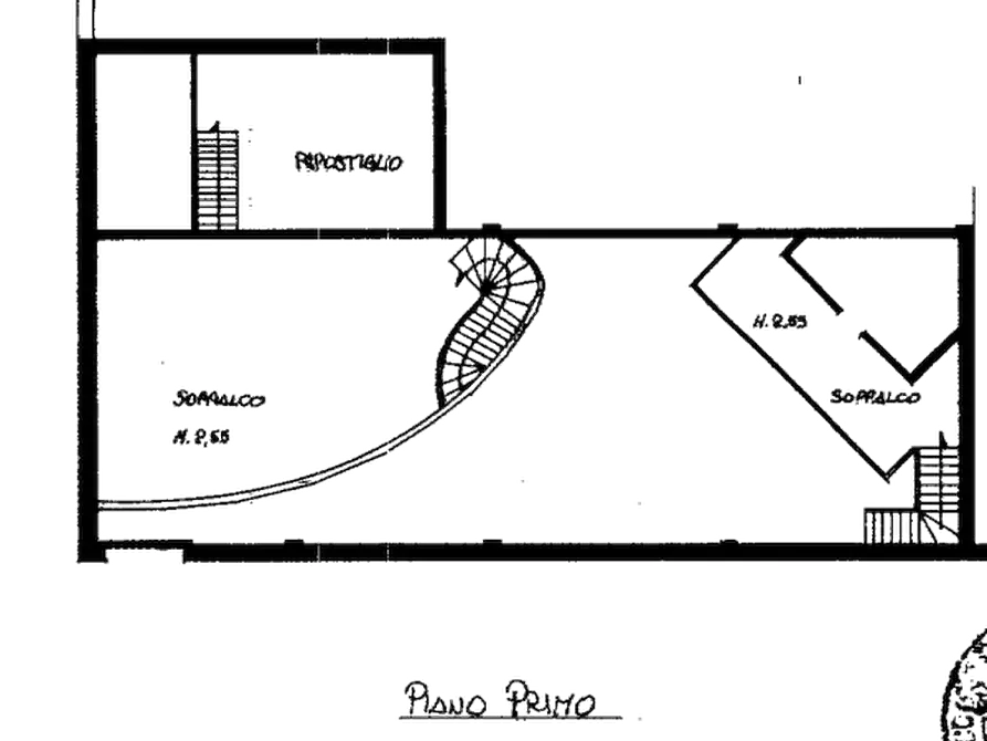 Immagine 11 di Negozio in vendita  in Piazzale M. Buonarroti a Abano Terme